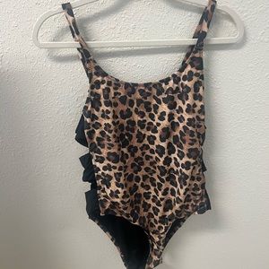 Bonhomia cheetah one piece size L